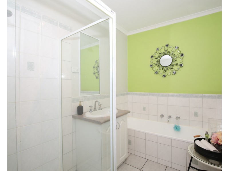 16 Karin Crescent, Glenroy VIC 3046