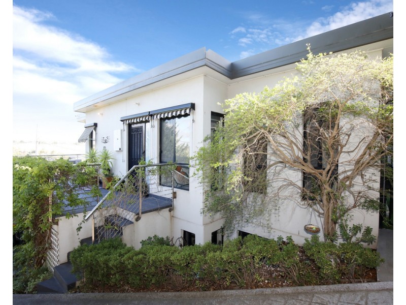 16 Karin Crescent, Glenroy VIC 3046