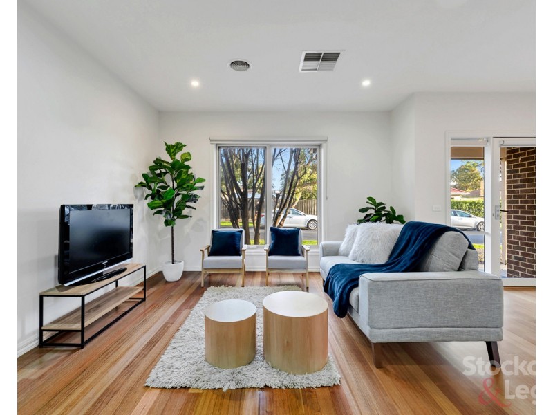 2A Malcolm Street, Oak Park VIC 3046