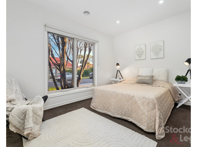 2A Malcolm Street, Oak Park VIC 3046