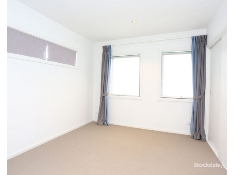 49 Winifred Street, Oak Park VIC 3046