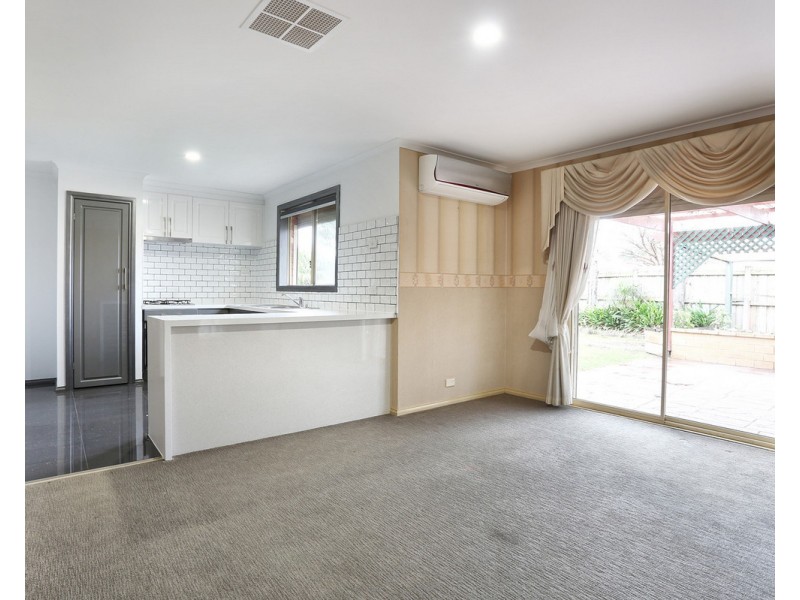 7 LAWRY Place, Meadow Heights VIC 3048