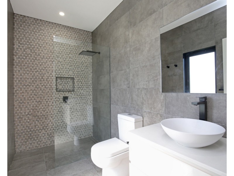 1/21 Sandra Avenue, Fawkner VIC 3060