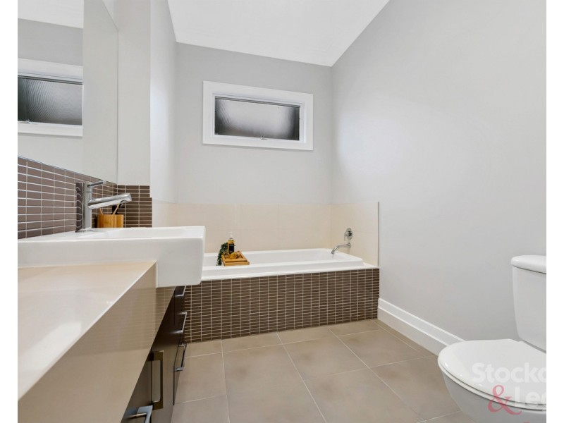 33 Arndt Road, Pascoe Vale VIC 3044