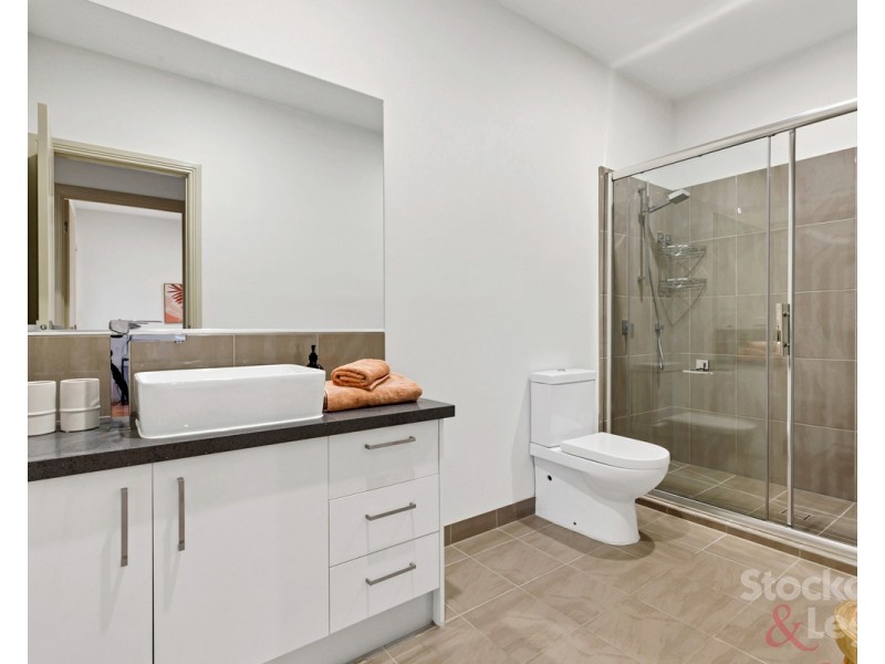 2/83 Daley Street, Glenroy VIC 3046