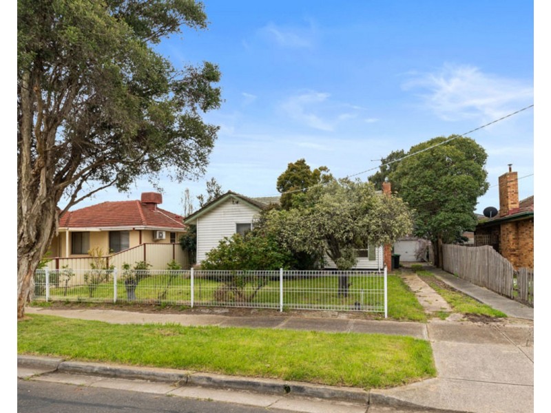 10 Moss Court, Glenroy VIC 3046