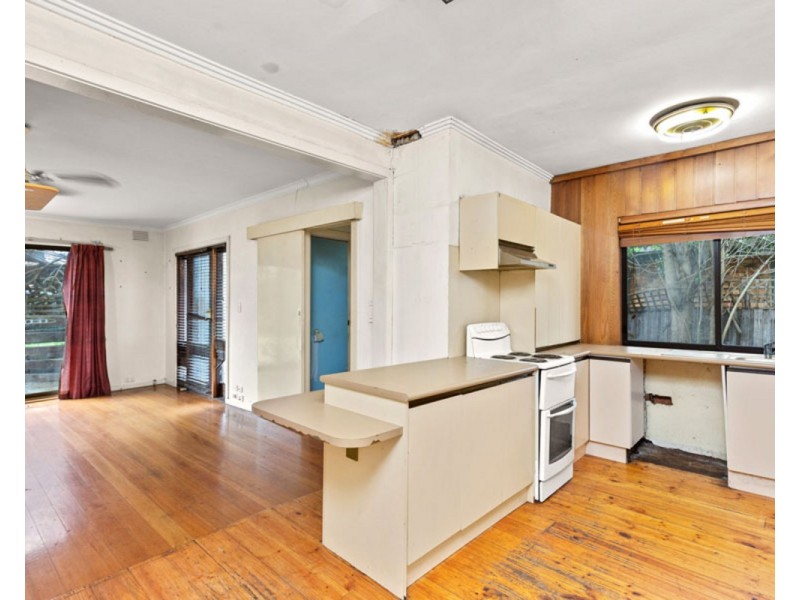 10 Moss Court, Glenroy VIC 3046