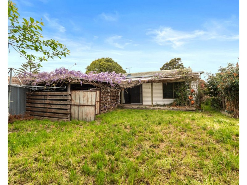 10 Moss Court, Glenroy VIC 3046