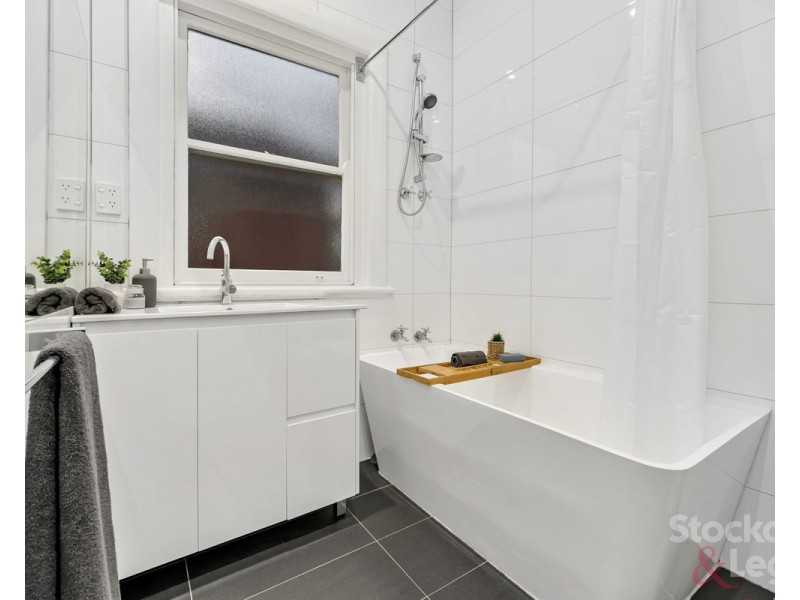 283 Pascoe Vale Road, Essendon VIC 3040