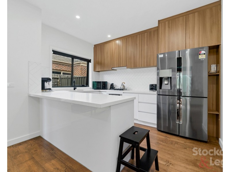 2/80 Glen Street, Glenroy VIC 3046