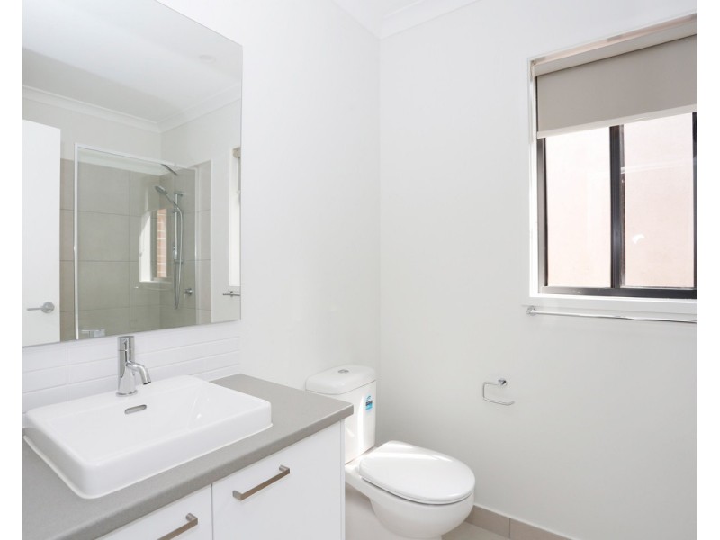 10 Rialto Circuit, Craigieburn VIC 3064