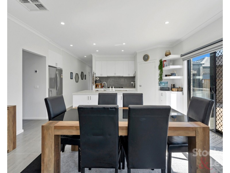 468 Brookfield Boulevard, Mickleham VIC 3064