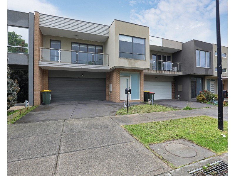 16 Brunswick Crescent, Craigieburn VIC 3064