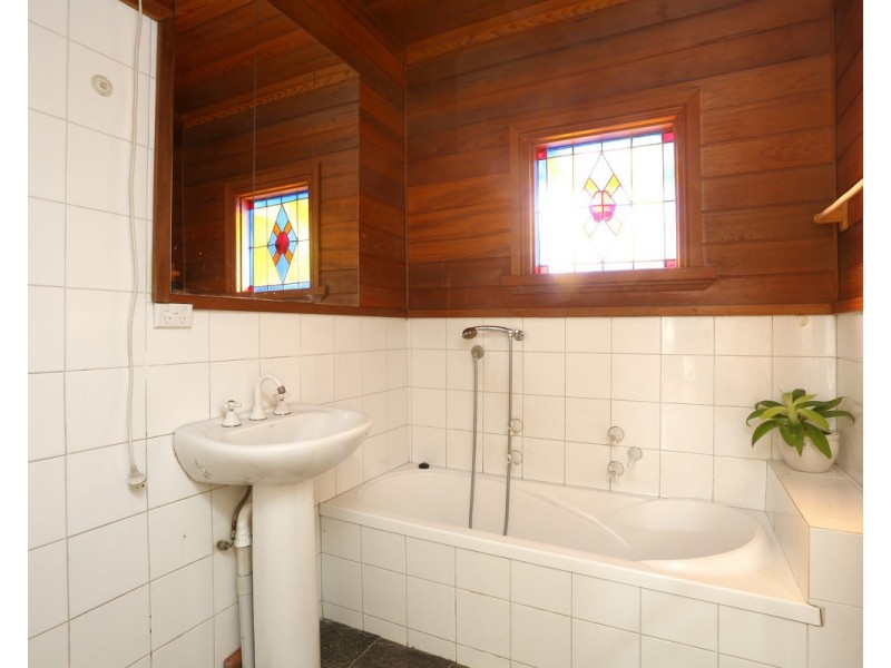 2 Warwick Road, Pascoe Vale VIC 3044