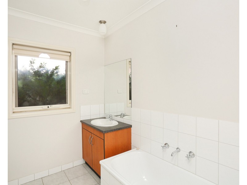 19 Hubert Avenue, Glenroy VIC 3046