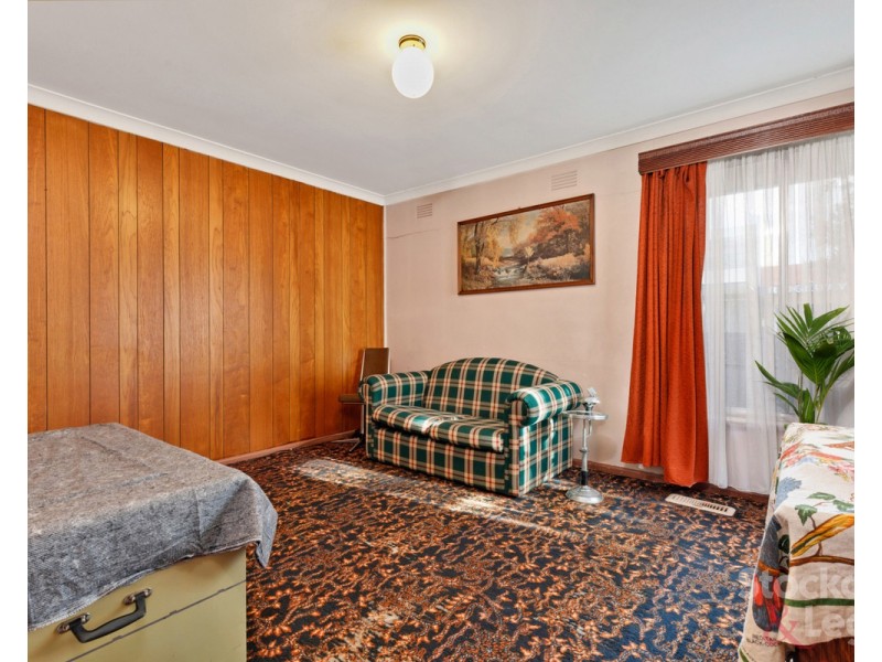 2 Moonee Boulevard, Glenroy VIC 3046