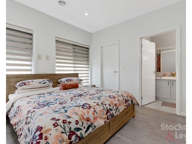 14 Falkland Road, Craigieburn VIC 3064