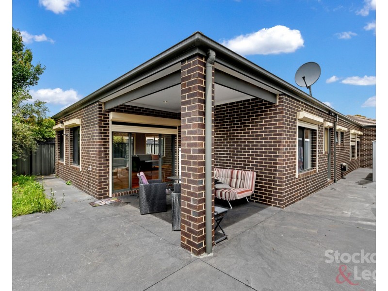 14 Falkland Road, Craigieburn VIC 3064