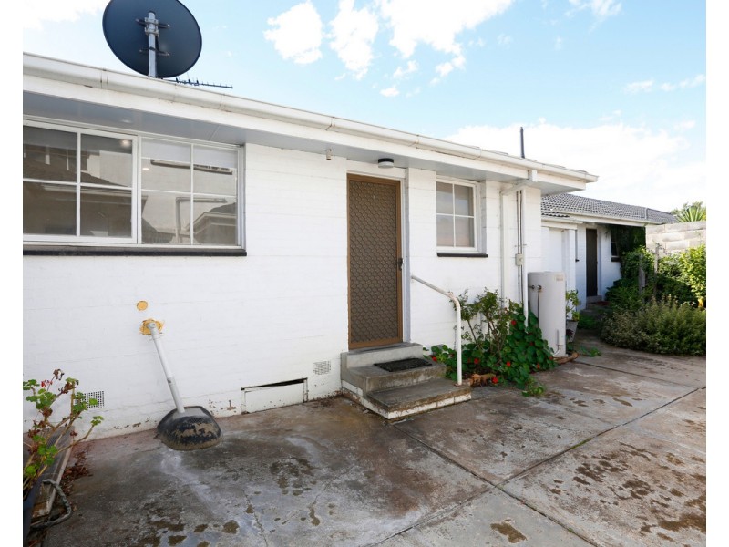 8/2 Salisbury Street, Glenroy VIC 3046