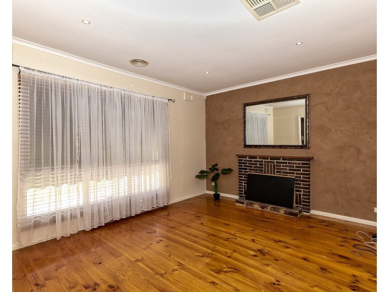 42 Sutherland Street, Hadfield VIC 3046