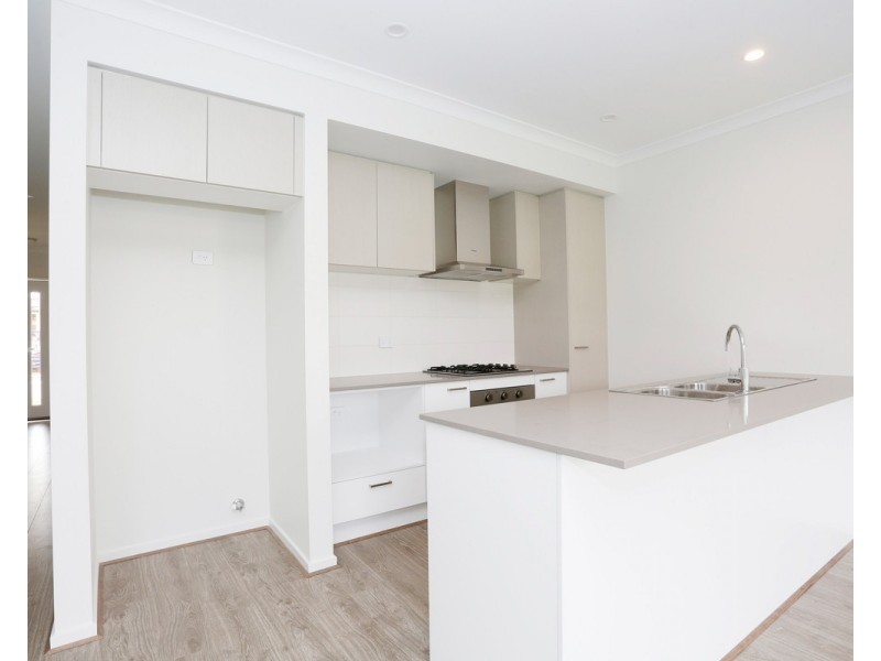 10 Rialto Circuit, Craigieburn VIC 3064