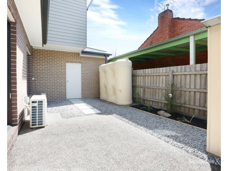 2/15 Langton Street, Glenroy VIC 3046
