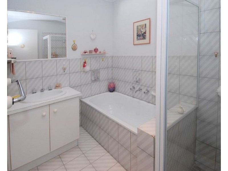 1/4 Nash Court, Meadow Heights VIC 3048