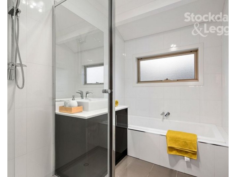 9a St James Street, Hadfield VIC 3046