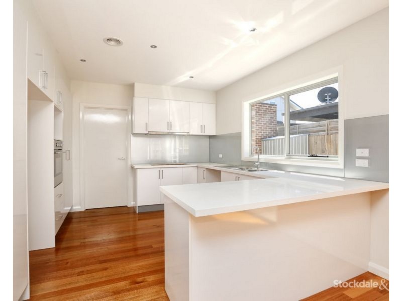 2/141 Loongana Avenue, Glenroy VIC 3046