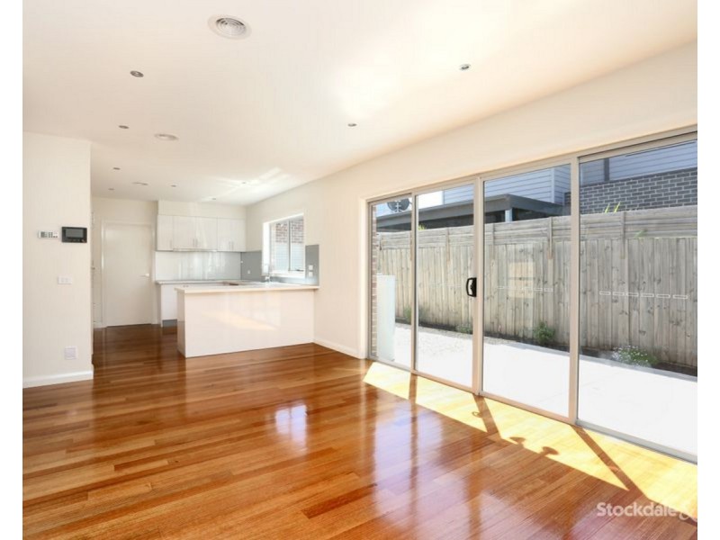 2/141 Loongana Avenue, Glenroy VIC 3046