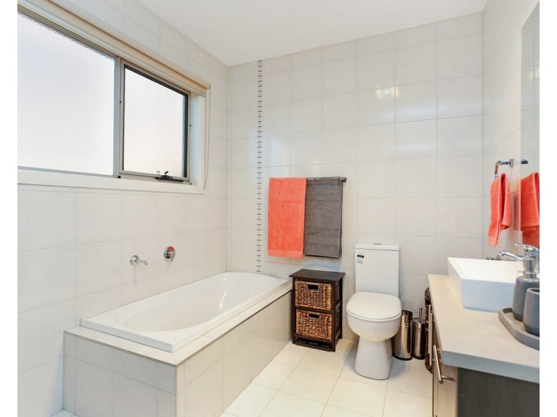 2/56 Hartington Street, Glenroy VIC 3046