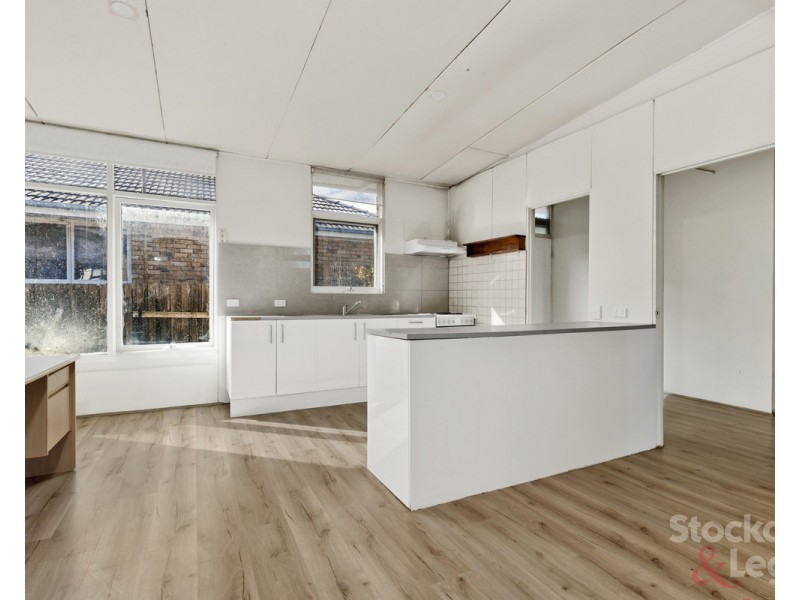 1 Plumpton Avenue, Glenroy VIC 3046
