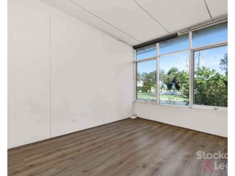 1 Plumpton Avenue, Glenroy VIC 3046