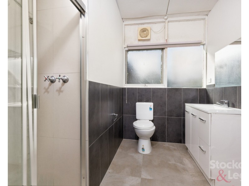 1 Plumpton Avenue, Glenroy VIC 3046