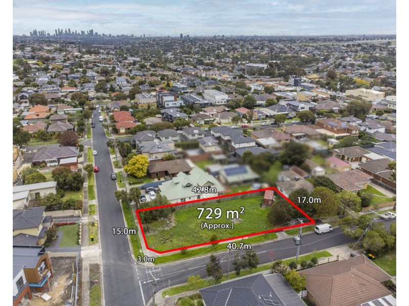 13 Hermione Avenue, Oak Park VIC 3046