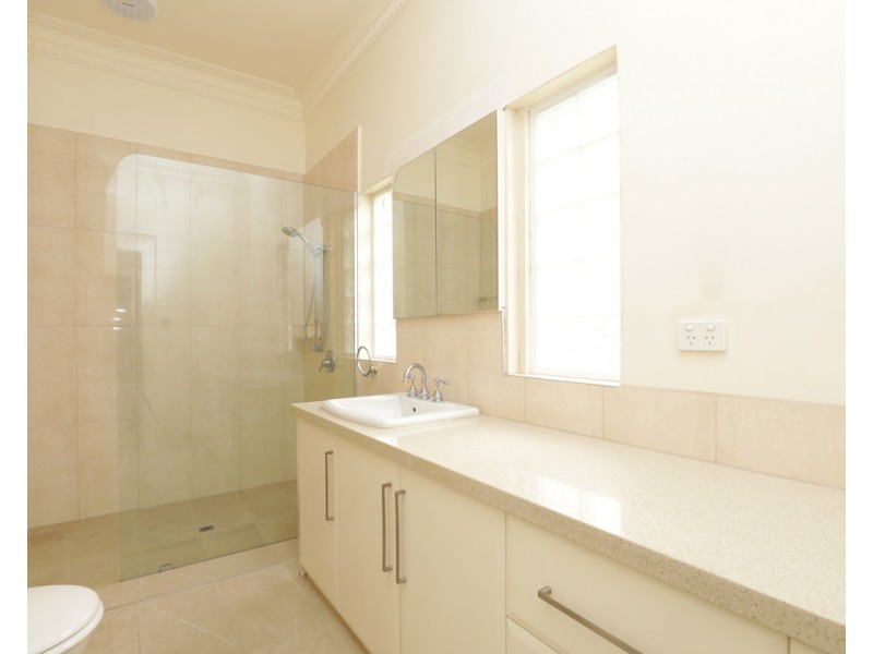 3 Carnarvon Road, Essendon VIC 3040