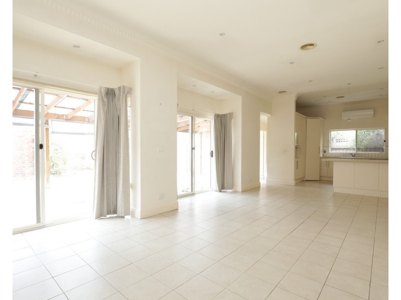 3 Carnarvon Road, Essendon VIC 3040