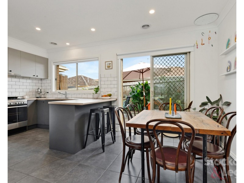 2/14 Kiama Street, Glenroy VIC 3046