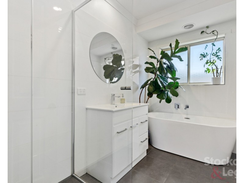 2/14 Kiama Street, Glenroy VIC 3046