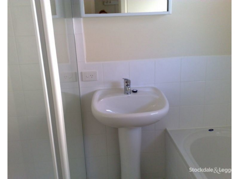 9 Kinnaird Street, Jacana VIC 3047