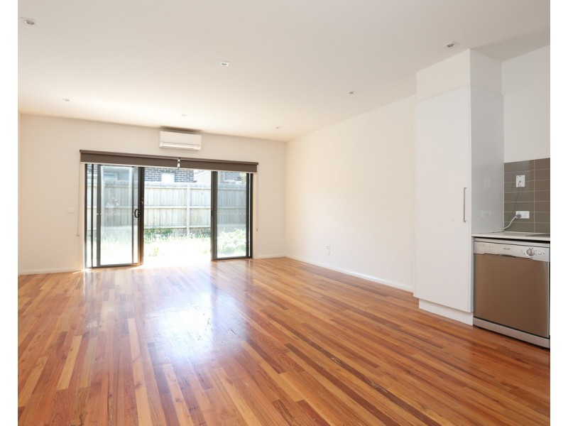 2/8 Illawarra Street, Glenroy VIC 3046