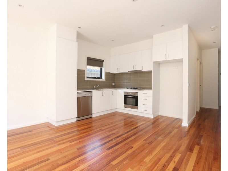 2/8 Illawarra Street, Glenroy VIC 3046