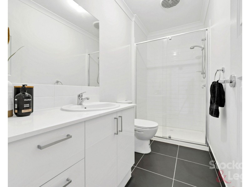 4/96 Plumpton Avenue, Glenroy VIC 3046