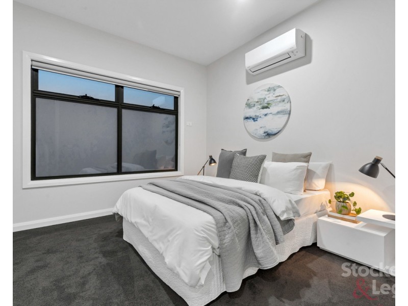 2/24 Maude Avenue, Glenroy VIC 3046