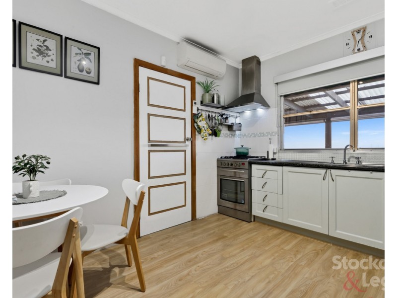 85 Sunset Boulevard, Jacana VIC 3047