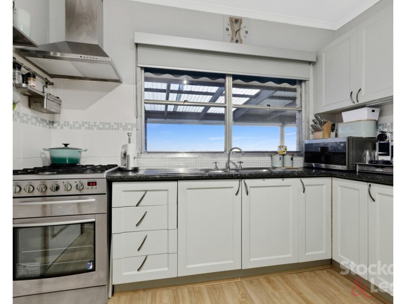 85 Sunset Boulevard, Jacana VIC 3047