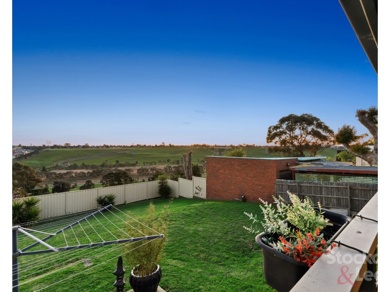 85 Sunset Boulevard, Jacana VIC 3047