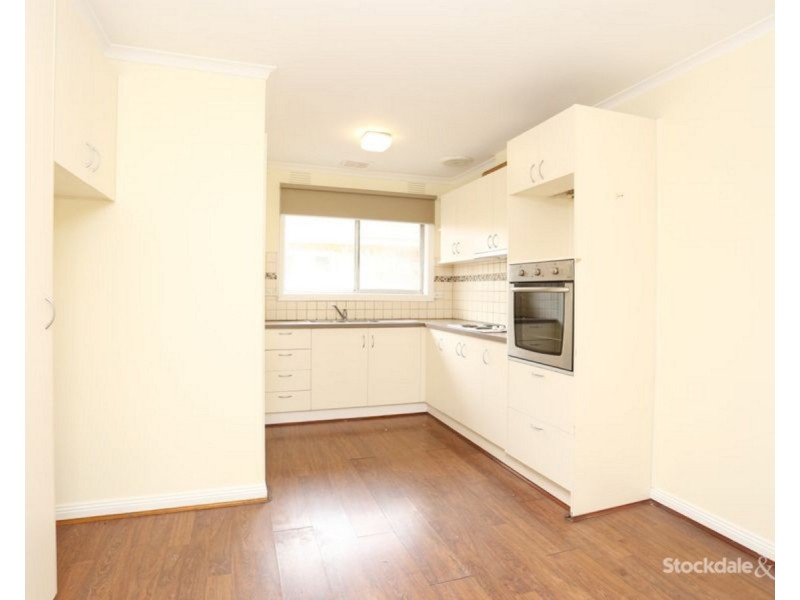 2/26 Gladstone Parade, Glenroy VIC 3046