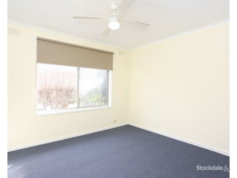 2/26 Gladstone Parade, Glenroy VIC 3046