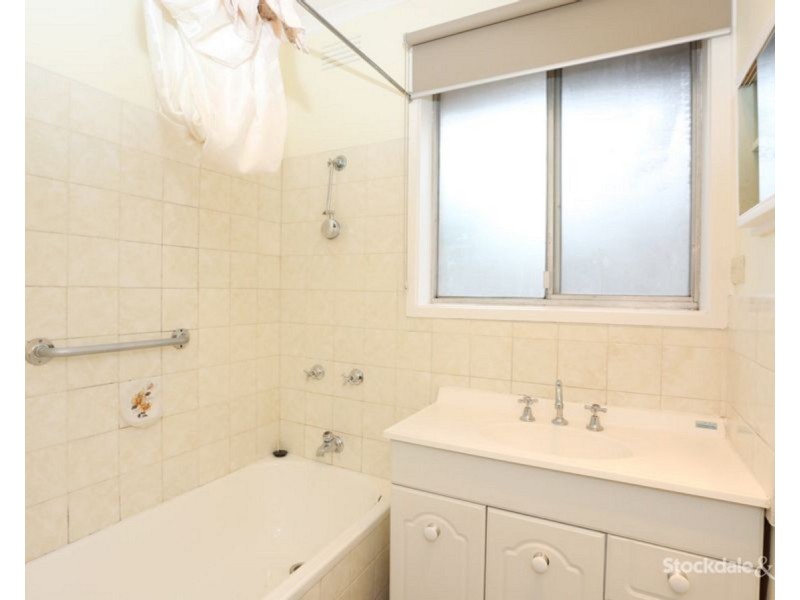 2/26 Gladstone Parade, Glenroy VIC 3046